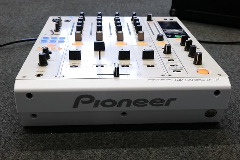 DJM-900NXS2 (archived) 4-channel professional DJ mixer