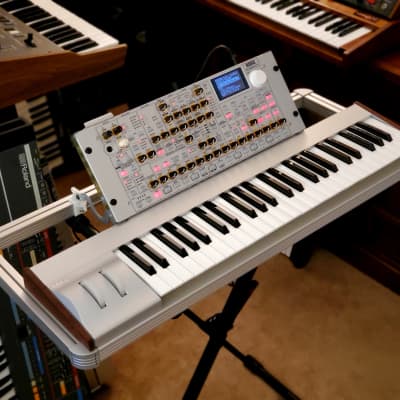 MUST SEE!!! KORG RADIAS KEYBAORD FULLY SERVICED AND IN AMAZING CONDITION!