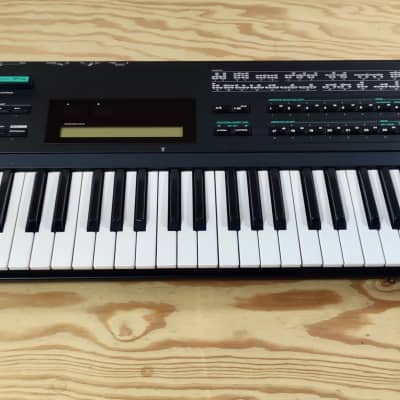 Yamaha DX7IID 16-Voice Synthesizer 1986 - 1989 (Serviced / Warranty)