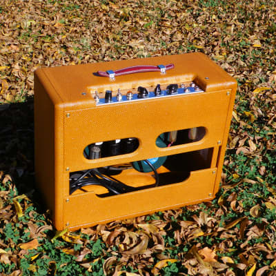 Carl's Custom Amps Classic Tweed Deluxe 5E3 Aged Tweed Video Demo! Best 5E3 Anywhere! image 4