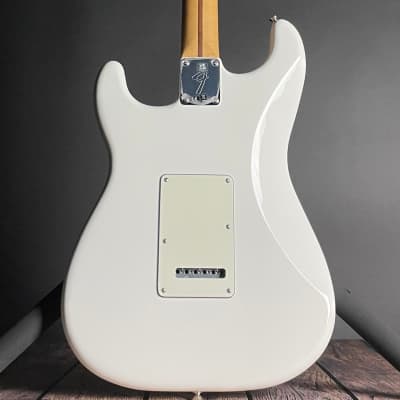 Fender Player Stratocaster HSS, Maple Fingerboard- Polar White (MX21264793) image 8