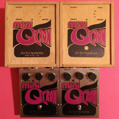 Electro-Harmonix Mini Q-Tron w/wooden box, manual, 3.5mm converter