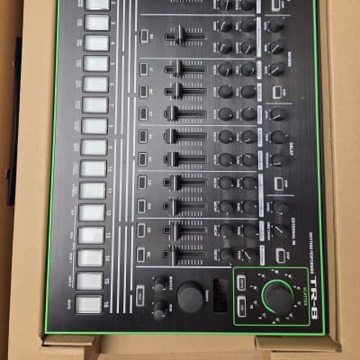 Roland Aira TR-8 Rhythm Performer Drum Machine - For Parts / Not Working
