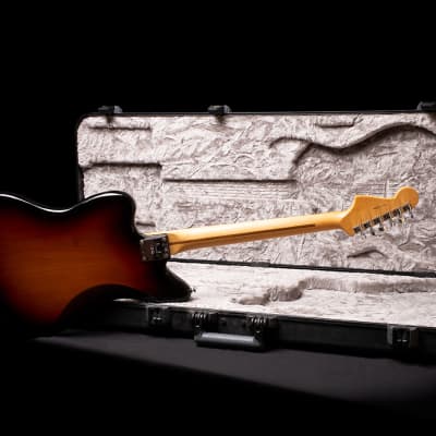 Fender  Jazzmaster American Pro 2016 Sunburst image 4