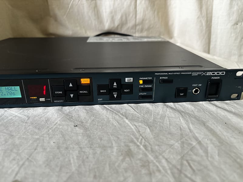 Yamaha SPX2000 Professional Multi-Effect Processor