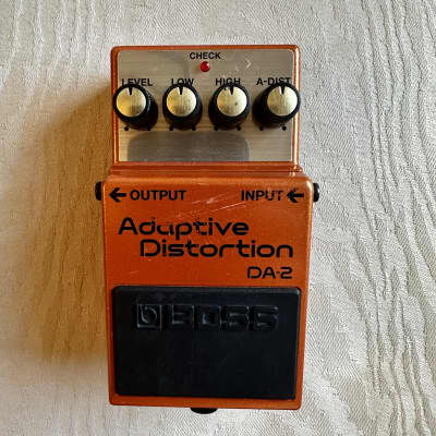 Boss DA-2 Adaptive Distortion | Reverb