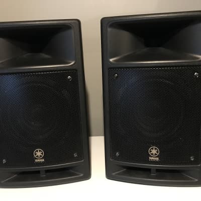 Yamaha Yamaha STAGEPAS 300 - Portable P.A. System with Dual