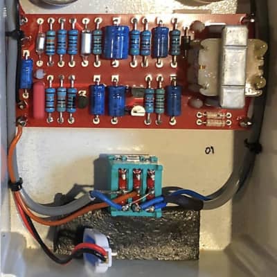 Castledine Electronics Olympic “Hoochie's” Fuzz (Octavia