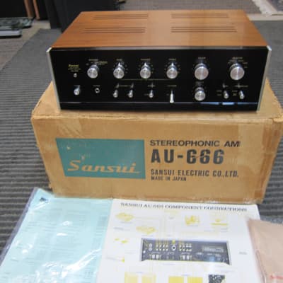 Vintage Sansui AU-666 Stereo Amp Wood Cab, Box,Manual