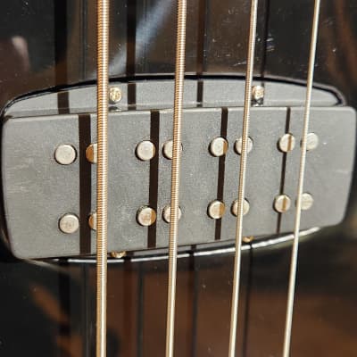 Squier 2015 Deluxe Dimension Bass IV Black image 8