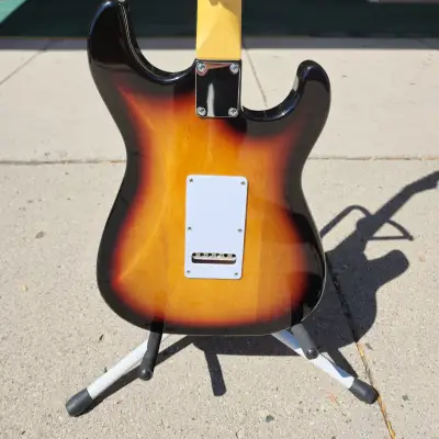 G&L Tribute Series Legacy with Rosewood Fretboard Left-Handed 2022 3-Tone Sunburst image 7