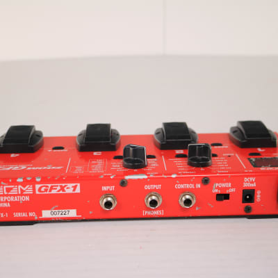 Zoom GFX-1 Mid-90s" - Gloss Red Multi-Effects Guitar Effect Pedal -  Stage and Studio image 8