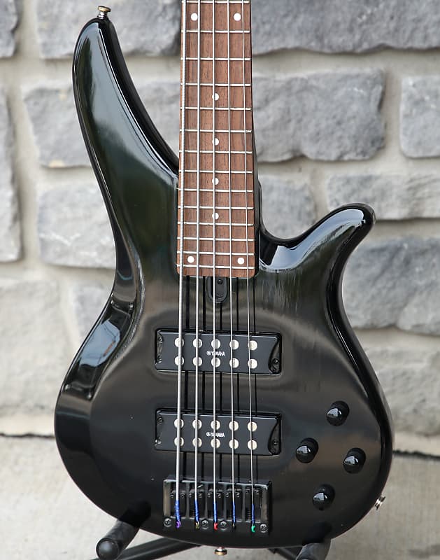 Yamaha RBX375 5-String Bass Guitar Flat Silver | Musician's