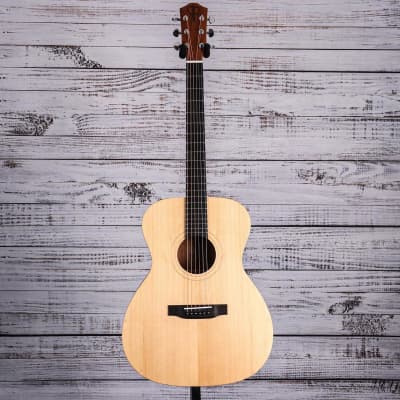 Teton STG10NT | Grand Concert Acoustic Guitar | Spruce/Mahogany image 2