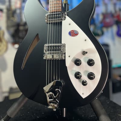 Rickenbacker 330 | Reverb