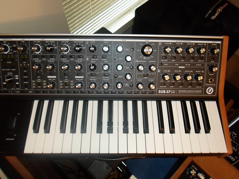 Moog Sub 37 Tribute Edition 2010s - Black