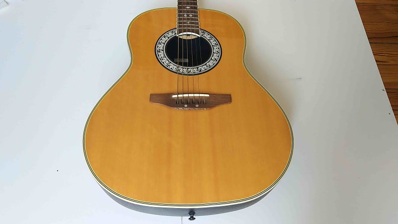 Ovation CC167 Celebrity