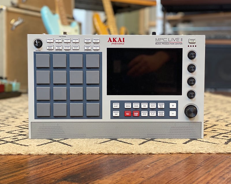 AKAI MPC Live II Retro