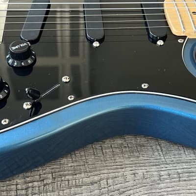 Carvin TLB60 Pearl Blue image 6