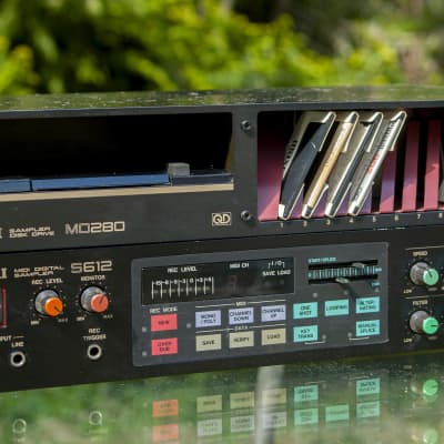 Akai S612 MIDI Digital Sampler + MD280 disk unit + 6 disks + rare 1.3 firmware image 5