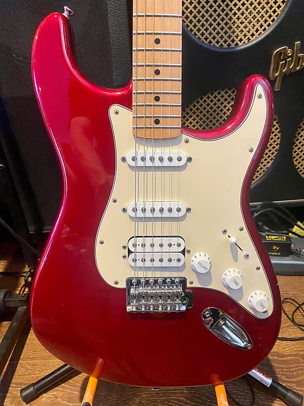 Fender Standard HSS Stratocaster 2006 - 2017