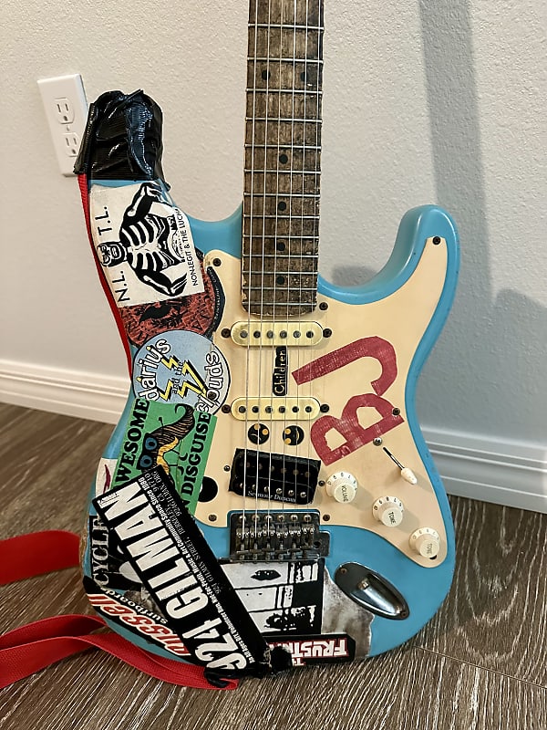 GREENDAY ビリージョー風　ストラトキャスター　ソニックブルー　ジャンク 61EWq12yYBL._UF350,350_QL50_.jpg