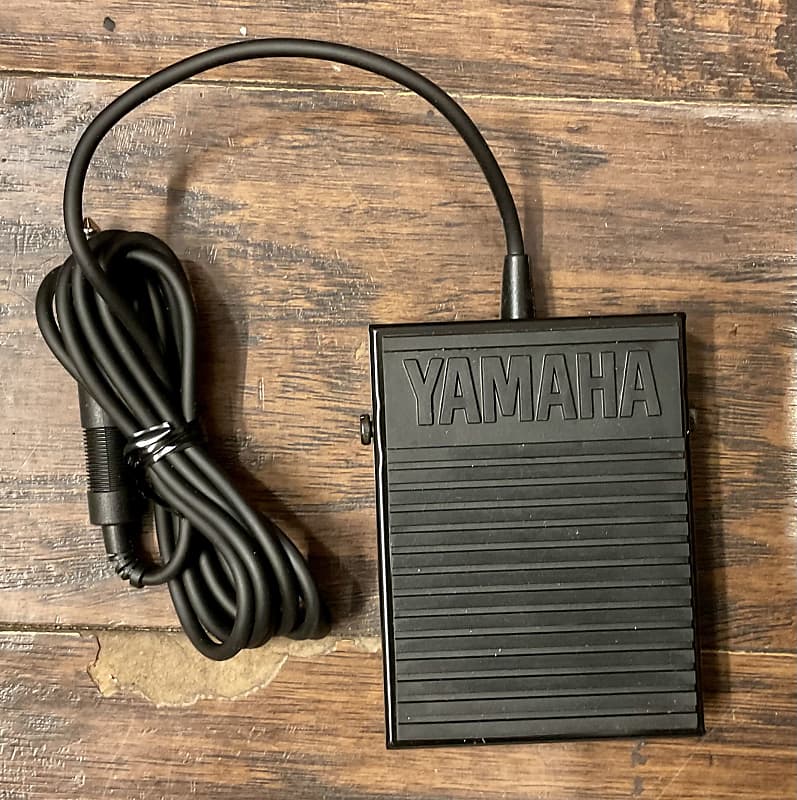 Yamaha Footswitch Black Reverb