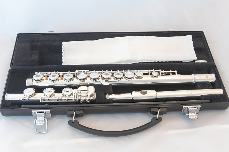 Yamaha YFL-381H Intermediate Open-hole Flute Silver Head Low-B *Cleaned & Serviced image 1