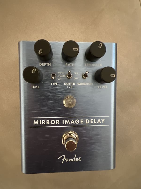 Fender Mirror Image Delay