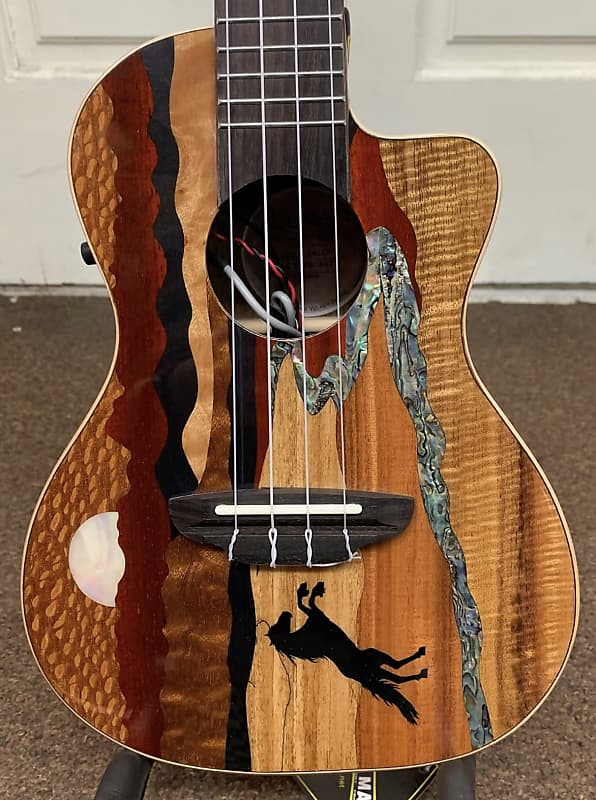 Luna LUNA UKE Vista Stallion Exotic Top Electric UKULELE Concert