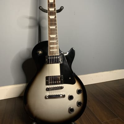 Gibson Les Paul Studio Deluxe 2018 SilverBurst image 2