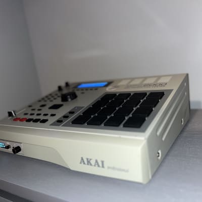 Custom Akai MPC2000 - New LCD - Maxed RAM - All New Tact switches & Button LEDs & more image 9