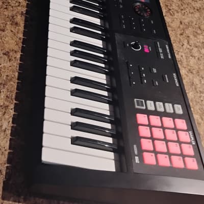 Roland FA-06 61-Key Music Workstation 2014 - Present - Black