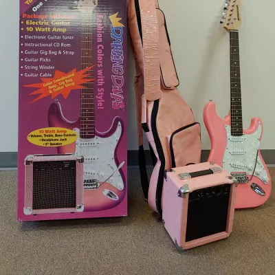 Darling Divas Stratocaster New Bubble Gum Pink image 2