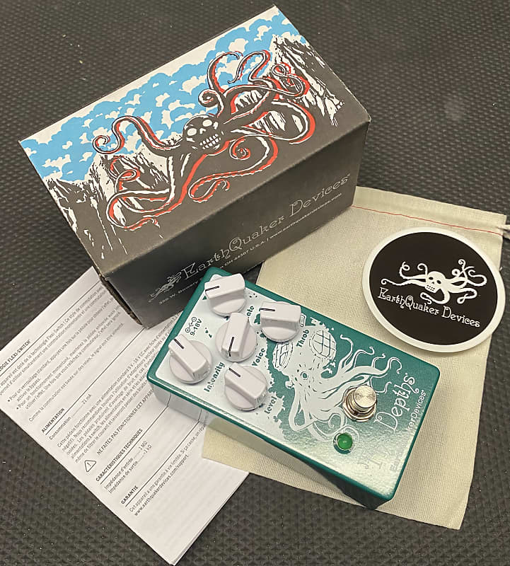 EarthQuaker Devices The Depths