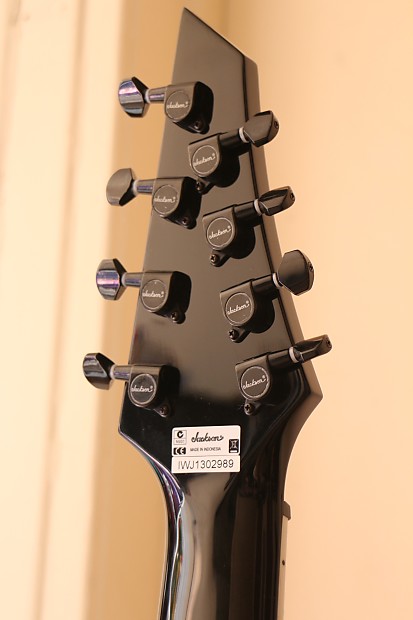 Jackson SLATFXQMG 3-8 Soloist 8 string emg 808 hard tail