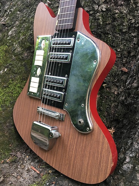 Ultra Rare Teisco SD 4L Electric Guitar circa 1962 Woodgrain Formica Finish