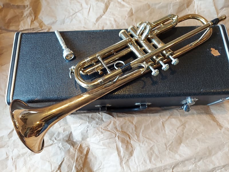 Bach Mercedes-II Trumpet, USA, w/ Case and 7C Mouthpiece