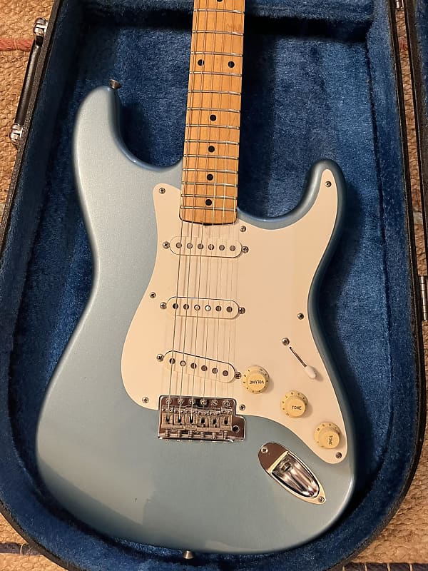 Tokai AST-'56 Vintage Series Stratocaster 1985 - Sonic Blue