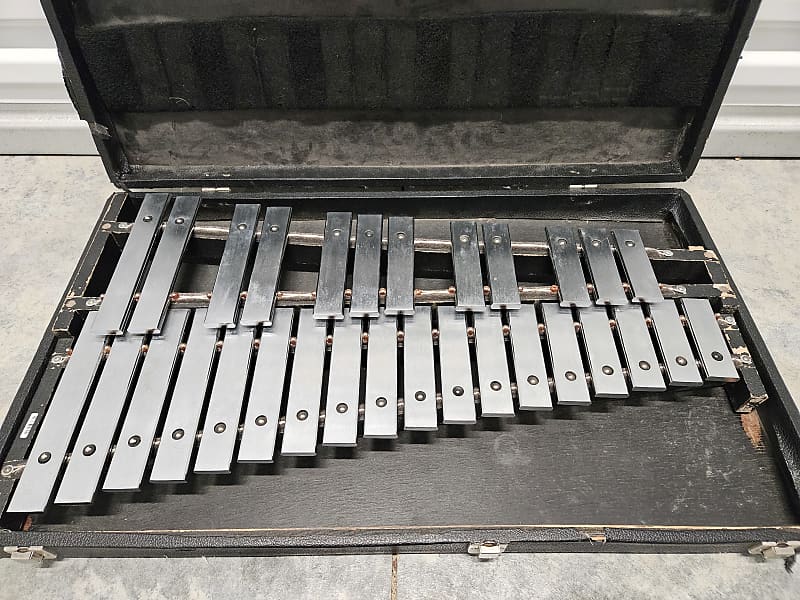 Deagan model 1590 Vintage Glockenspiel Orchestral Bells Flat Reverb