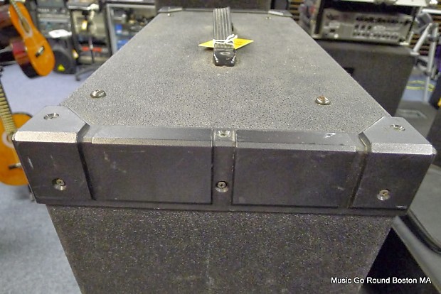 YAMAHA VX 55B BASS COMBO amp RARE! 8 ohms 1984