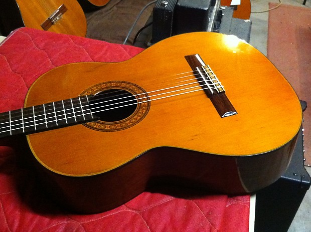Yamato store classical guitar