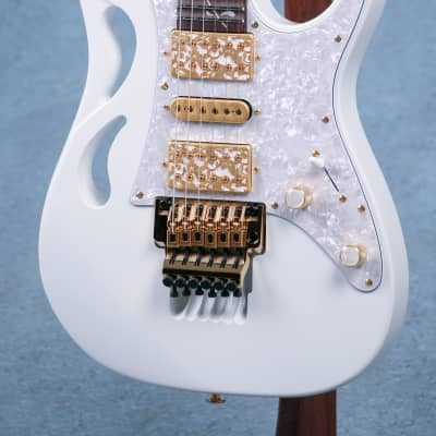 Ibanez PIA3761 SLW Steve Vai Signature Electric Guitar - Stallion White - F2313738-Stallion White image 4