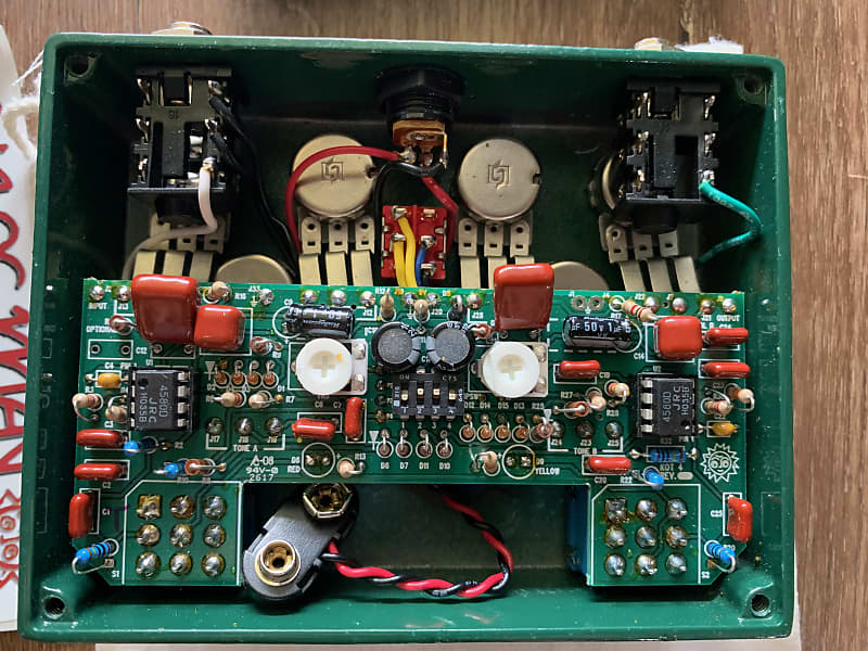 Analogman King of Tone V4 with Four Jack and Toggle Options