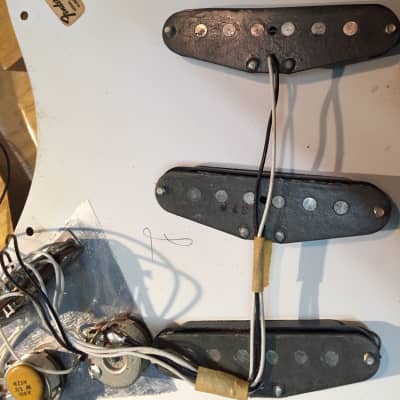 Fender Stratocaster Hardtail Maple Fretboard 1976 Natural finish all original image 10