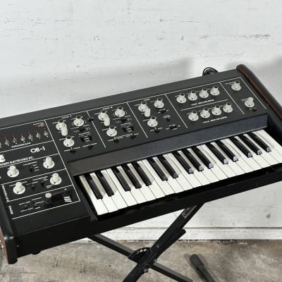 Oberheim OB-1 Synthesizer (Vintage)
