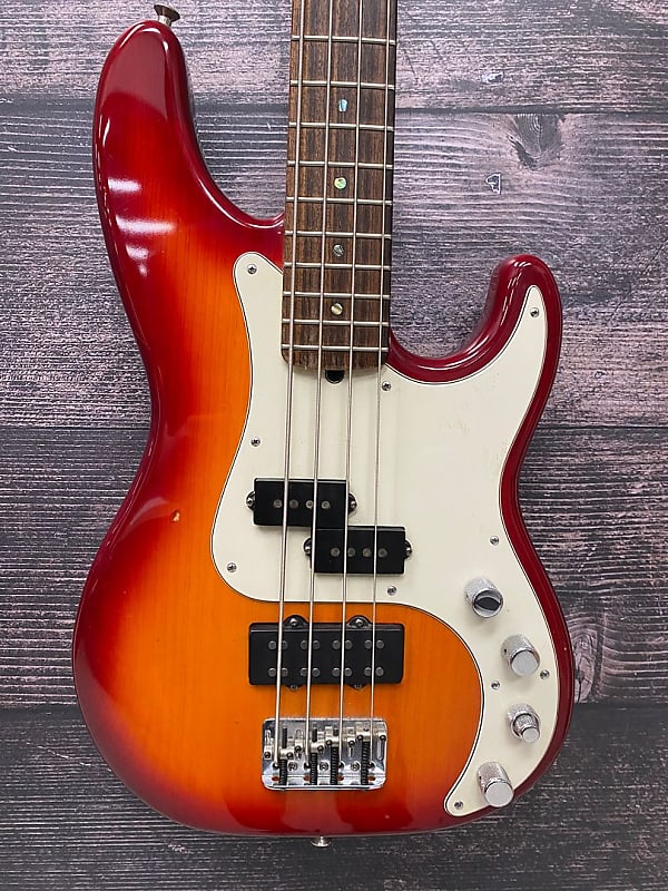 Fender American Deluxe Precision Bass Guitar Bass Guitar