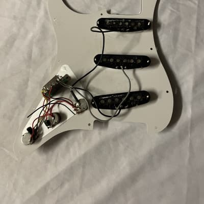 Unbranded Stratocaster Style Loaded Pickguard SSS Single Coil White image 7