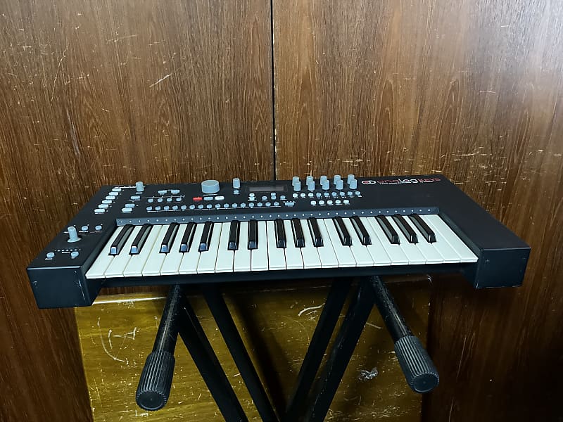 Elektron Analog Keys 37-Key 4-Voice Analog Synthesizer w