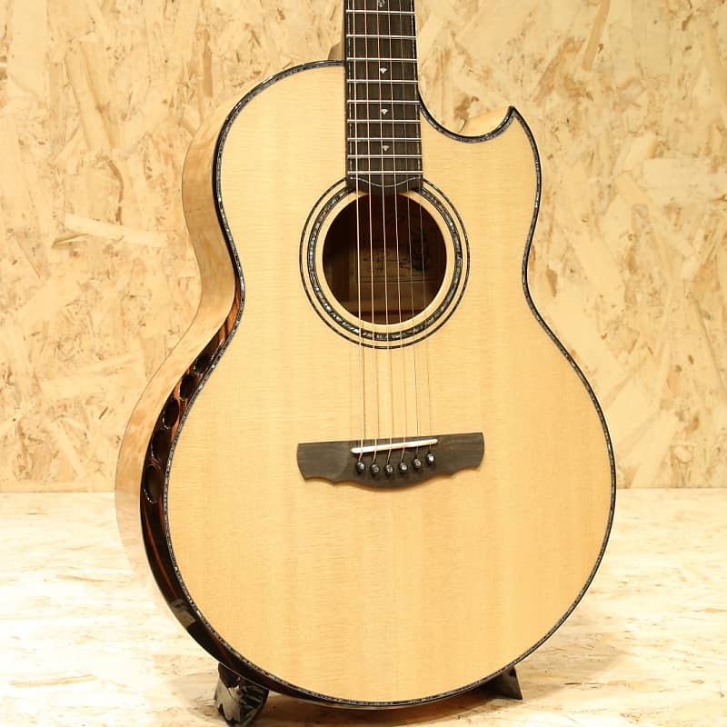 Ryan Guitars(Kevin Ryan) Paradiso Grand Concert Lutz Spruce
